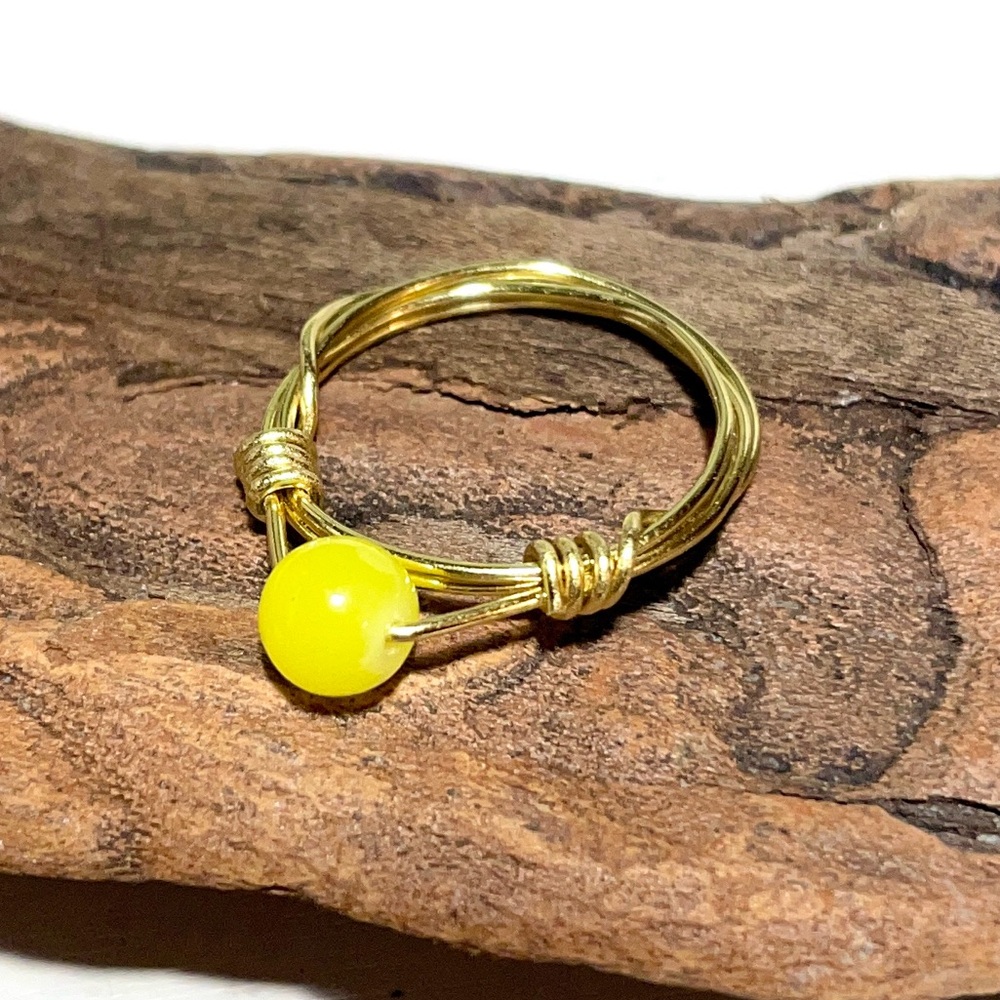 Artisan Yellow Bead and Gold Wire Wrapped Ring Size 7